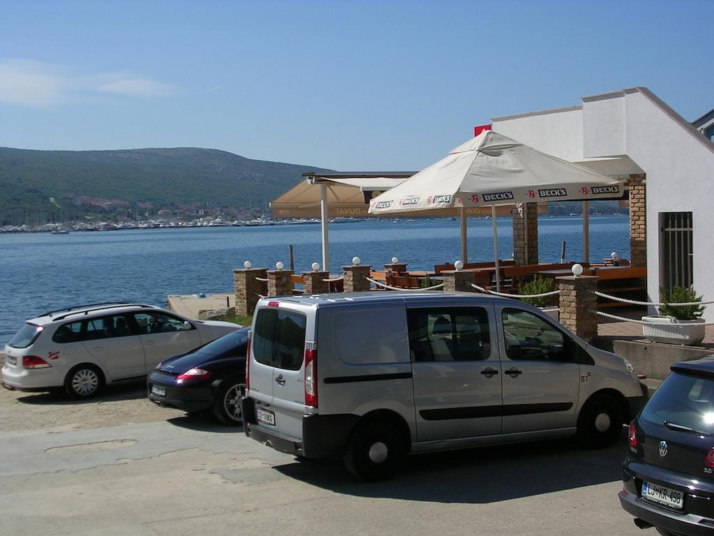 Apartment Perkovic Jadranka Kornić 外观 照片